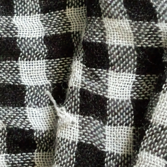 American Eagle Outfitters Black and White Scarf - Picture 5 of 7